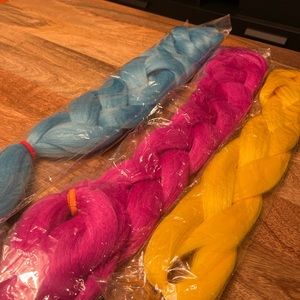 3 bundles of rave braid in hair